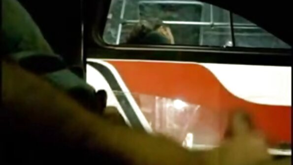 Unglaublich sportliche Blondine wird im Taxi ins वीडियो में सेक्सी पिक्चर वीडियो Gesicht gefickt