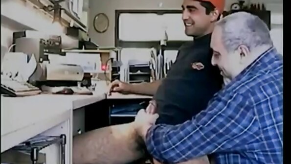 Das geile Luder Arya Fae सेक्सी ब्लू पिक्चर वीडियो braucht wirklich einen Schwanz im Arsch