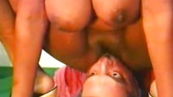 बस्टी मोम रैप्स उसकी होठों के चारों ओर एक बड़ा वाइट सेक्सी पिक्चर हिंदी मूवी कॉक