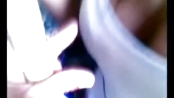Sleepover सेक्सी ब्लू पिक्चर हिंदी मै Schlampe wird neben ihrer Freundin gefickt